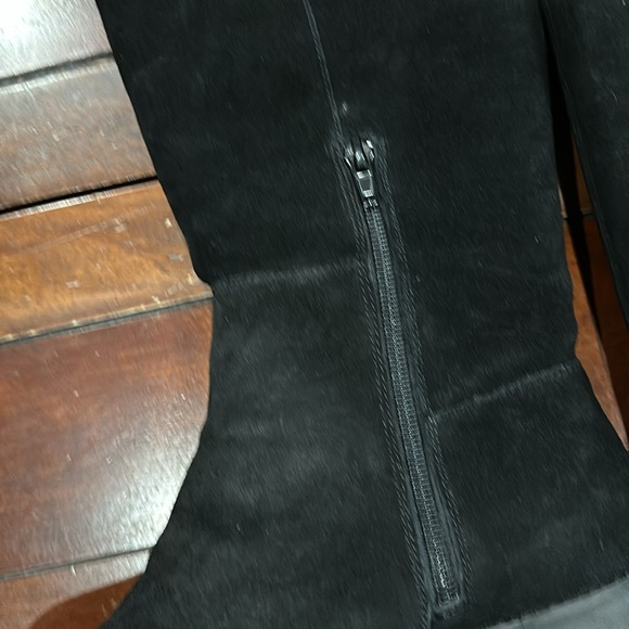 Urban Outfitters Black Suede Dolly High Wedge Boot - Picture 3 of 4
